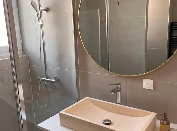 Chez Louisa-maria Ντιζόν